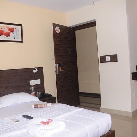 Hotel Orangeinn Omr Perungudi Csennai Kültér fotó