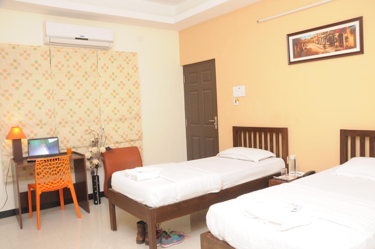 Hotel Orangeinn Omr Perungudi Csennai Kültér fotó