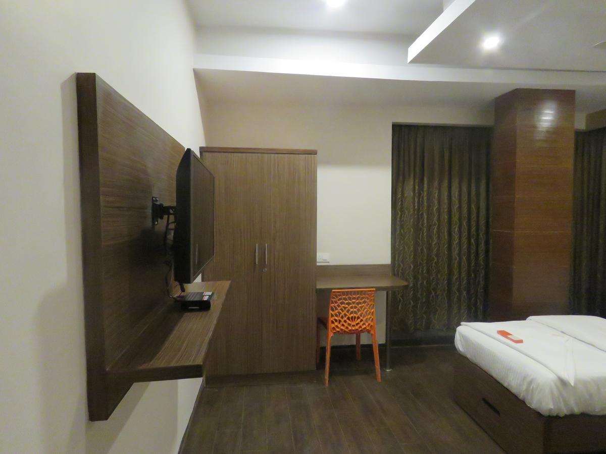Hotel Orangeinn Omr Perungudi Csennai Kültér fotó